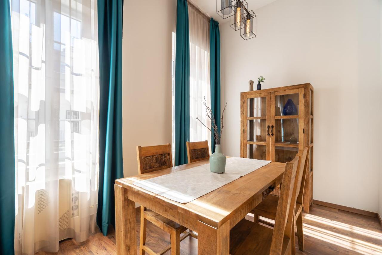 Basilika View Elegant Suite Need Reservation For Free Parking Budapest Esterno foto
